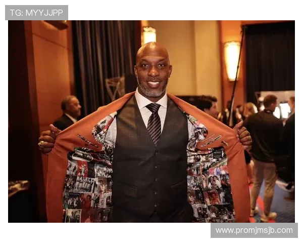 比卢普斯的个人生活与职业发展故事激励年轻篮球运动员成长